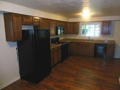Kitchen. New Cabinet, New Counter Top, New Applian