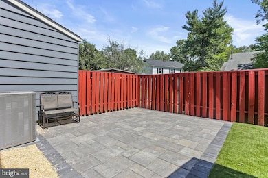 12113 Pheasant Run Dr, Laurel, MD 20708 - photo 3