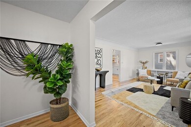 4132 E 10th St, Des Moines, IA 50313 - photo 6