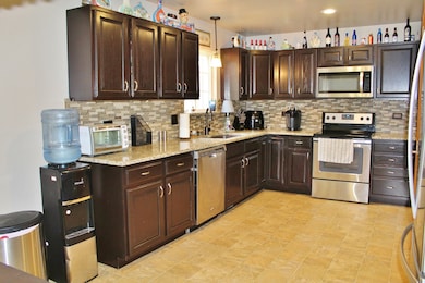 1445 Scott Cir, Morris, IL 60450 - photo 7