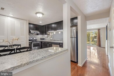 19912 Cedarbluff Dr, Germantown, MD 20876 - photo 5