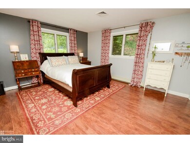 1982 Applewood Dr, Orefield, PA 18069 - photo 4