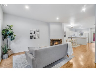 6148 S Virginia Ave, Portland, OR 97239 - photo 3