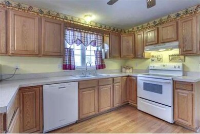 105 Indian Run Rd, Bellingham, MA 02019 - photo 4