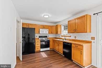 2 Weiser Ct unit 2, Womelsdorf, PA 19567 - photo 7