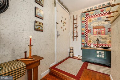 11212 Chestnut Grove Square unit 316, Reston, VA 20190 - photo 2