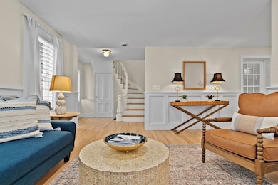 13 Broad St, Newburyport, MA 01950 - photo 5