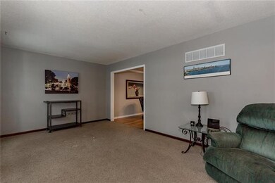 12407 W 99th St, Lenexa, KS 66215 - photo 4