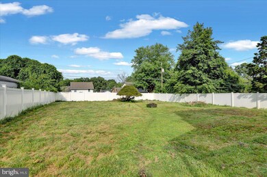 3403 Stoudts Ferry Bridge Rd, Reading, PA 19605 - photo 3