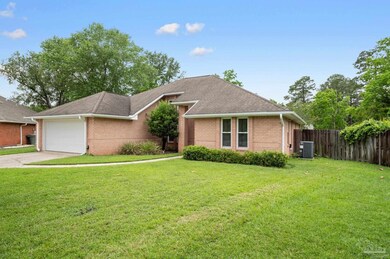 10307 Nightwind Cir, Cantonment, FL 32533 - photo 4