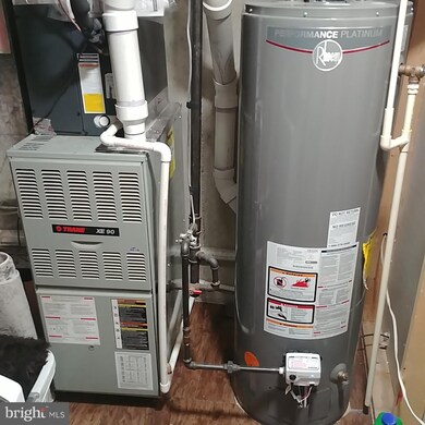 2407 Sarum Ct, Windsor Mill, MD 21244 - photo 2