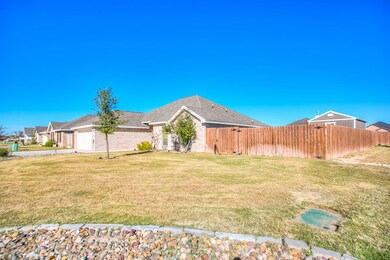 1902 Case Ave, San Angelo, TX 76904 - photo 4