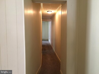 226 S 2nd St, Chambersburg, PA 17201 - photo 6