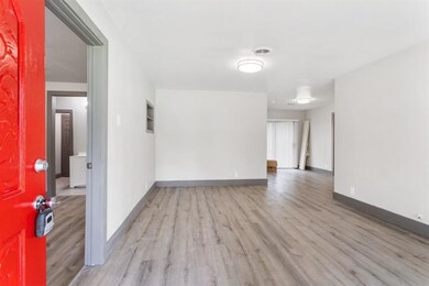 10410 Hollyglen Dr, Houston, TX 77016 - photo 3