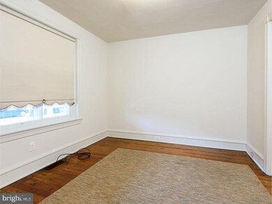 51 E 4th St, Lansdale, PA 19446 - photo 3