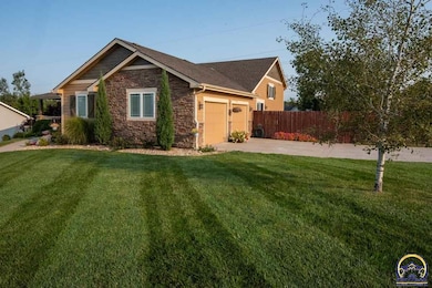 3604 SW 41st St, Topeka, KS 66610 - photo 4