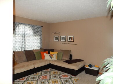 2048 Great Brook Dr, Columbus, OH 43223 - photo 7