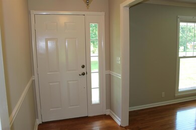 135 Deerfield Cir, Manchester, TN 37355 - photo 2