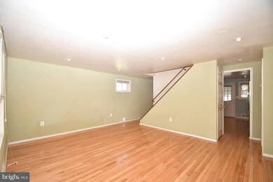 1019 Foxcroft Ln, Essex, MD 21221 - photo 4
