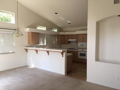 2898 N Apricot Ave, Fresno, CA 93727 - photo 5