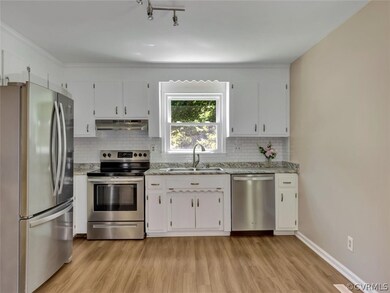 4801 Mason Dale Dr, North Chesterfield, VA 23234 - photo 6