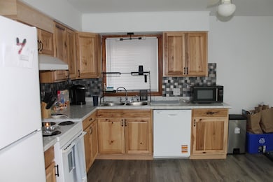 25 Upper Main St unit 2, Essex Junction, VT 05452 - photo 3