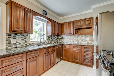 300 Nordica Ave, Glenview, IL 60025 - photo 2