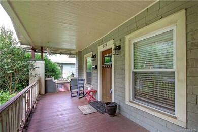 220 Maple St, Statesville, NC 28677 - photo 3