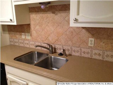 Updated kitchen with silestsone counter and decora