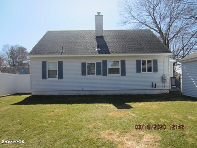270 Allengate Ave, Pittsfield, MA 01201 - photo 7