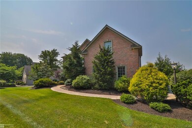 6414 Edgewood Ridge Ct, Allentown, PA 18106 - photo 2