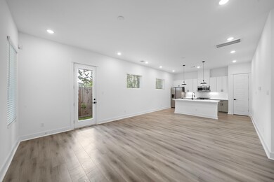 5818 Highland Sky Ln, Houston, TX 77091 - photo 4