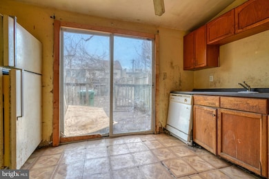 47 S Carrollton Ave, Baltimore, MD 21223 - photo 7