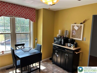 359 W 2nd St, Alburtis, PA 18011 - photo 4