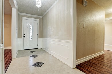 354 W Castle Harbour Dr, Friendswood, TX 77546 - photo 3