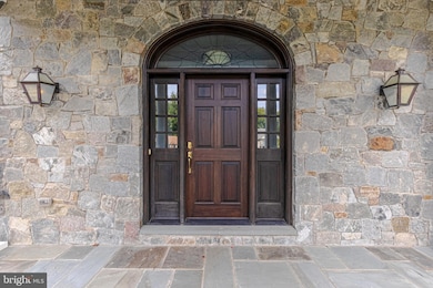 7109 Benjamin St, McLean, VA 22101 - photo 4