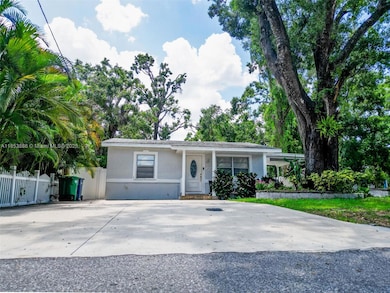 6908 N Oregon Ave, Tampa, FL 33604 - photo 2