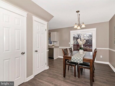 652 Knightsbridge Dr, Hagerstown, MD 21740 - photo 7