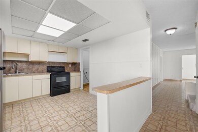 6513 W 3rd Ct, Hialeah, FL 33012 - photo 3