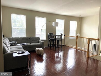 12646 Heron Ridge Dr, Fairfax, VA 22030 - photo 5