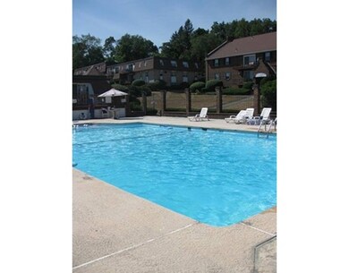 6 Williamsburg Ct unit 3, Shrewsbury, MA 01545 - photo 5
