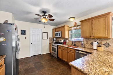 6906 Durango Dr, Magnolia, TX 77354 - photo 4