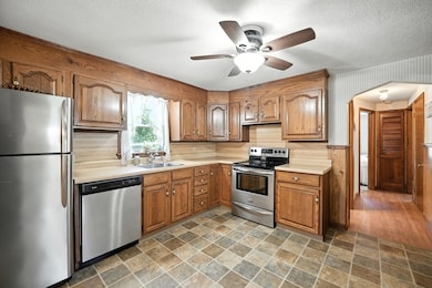 85 Fairview St, South Hadley, MA 01075 - photo 4