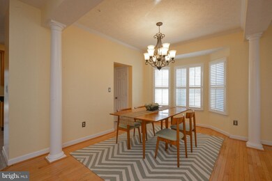 8805 Sumner Grove Dr, Laurel, MD 20708 - photo 5