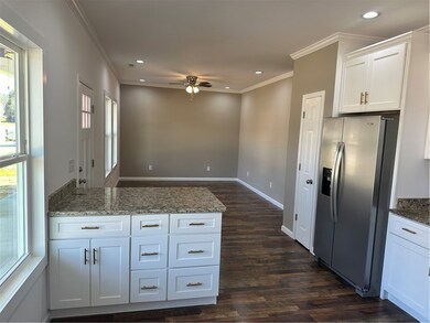 305 W Broad St, Iva, SC 29655 - photo 4