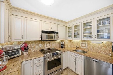 42 Regent Cir, Brookline, MA 02445 - photo 4