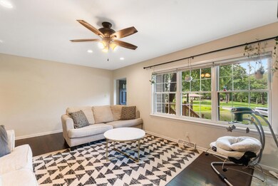 1933 Oakland Ave, Cedar Falls, IA 50613 - photo 5