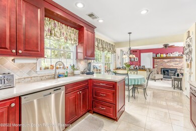 3 Independence Dr, Matawan, NJ 07747 - photo 2