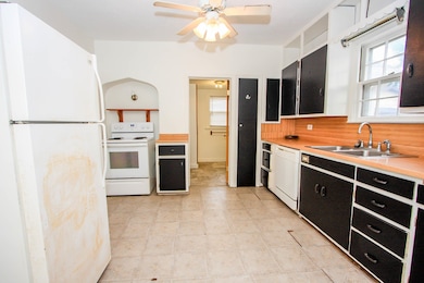 103 S Walnut St, North Platte, NE 69101 - photo 4