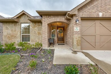 3129 Greenway Dr, Burleson, TX 76028 - photo 4